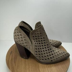Vince Camuto Suede Cutout Ankle heeled Boots Size 7.5 Taupe Camarie‎ block stack